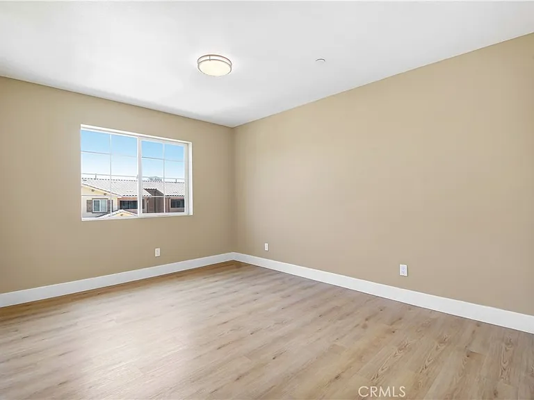 16385 Valencia Ave #2 — Photo 4