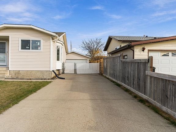 3rd image of 156 Dunluce Rd NW