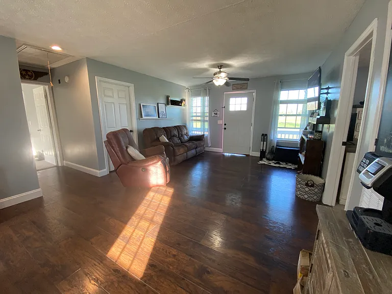 4421 Thomasville Rd — Photo 4