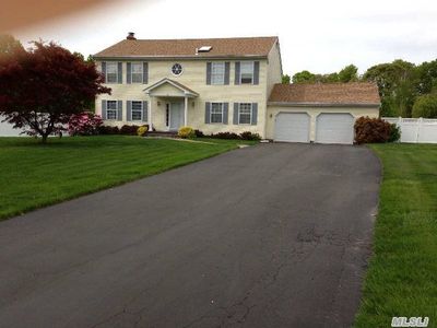 15 Moonlit Ct, Smithtown, NY, 11787