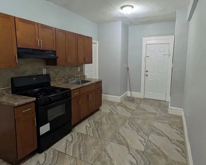 203 Shephard Ave #102 — Photo 1