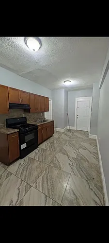 203 Shephard Ave #102 Photo 1