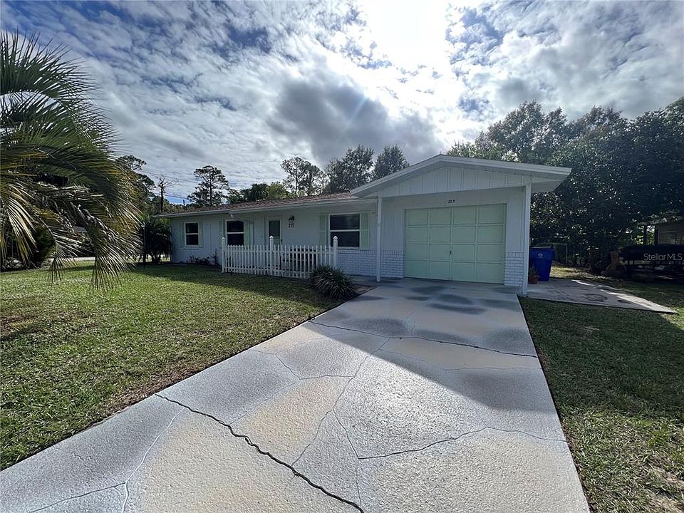 1st image of 215 CRESTHILL