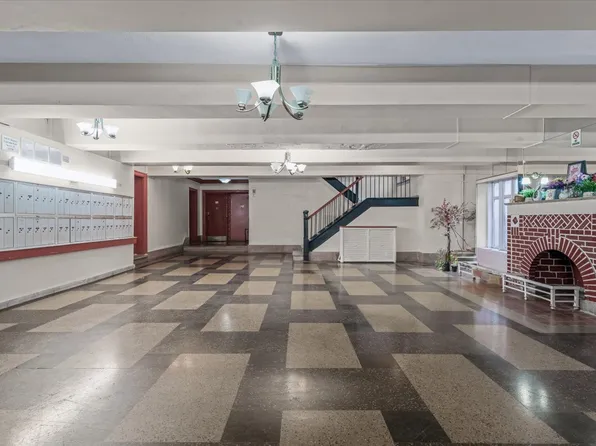 144-44 Sanford Avenue image 4 of 14