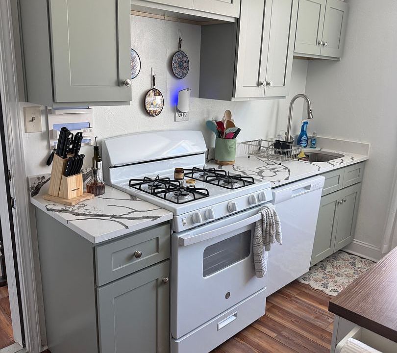 1st image of 234 Meyran Ave APT 2