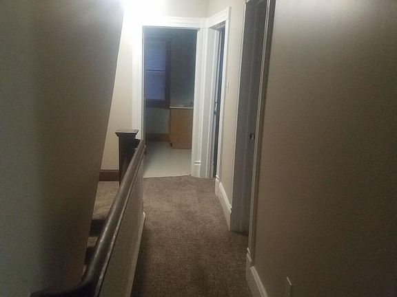 3rd image of 743 N Bromley Ave