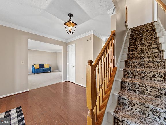 3rd image of 110 Fairfax Dr