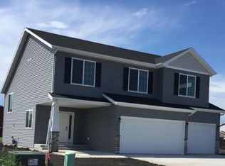 6070 Autumn Dr S, Fargo, ND 58104