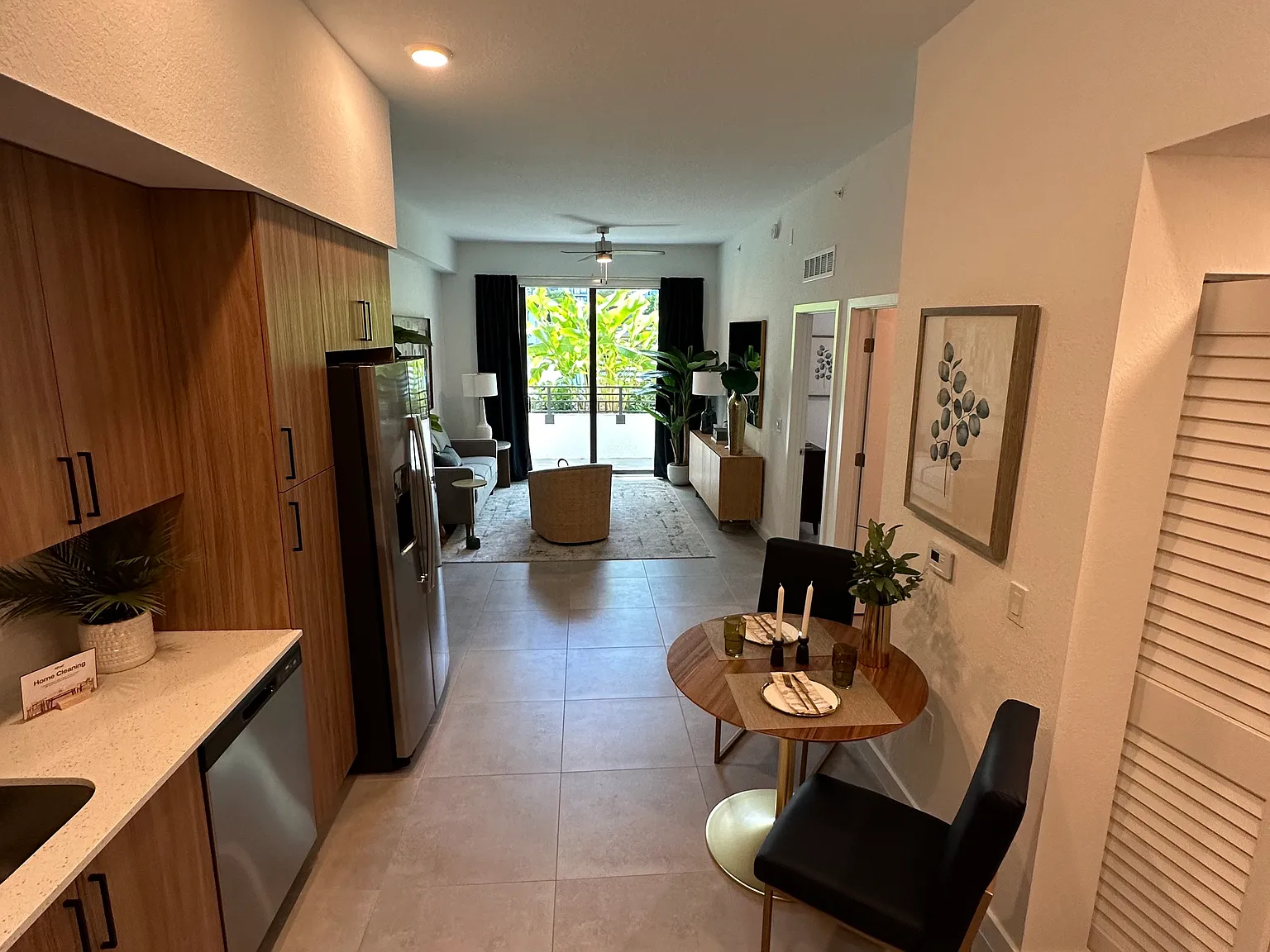 1 bed, 825 sqft, $2,185 — Photo 1