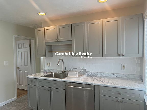2nd image of 569 Main St #2R