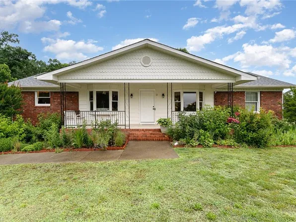 12 Twin Brook Dr, Clemmons, NC 27012