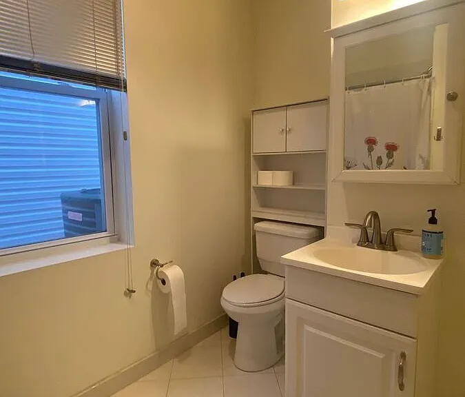 1615 Brown St #2R — Photo 3