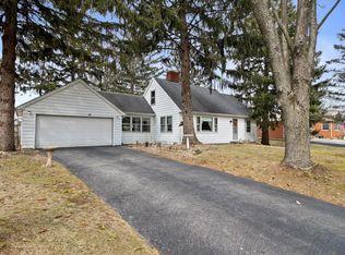 133 Oneida St, Delafield, WI 53018