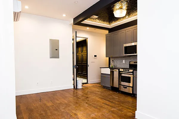 Rented by Nooklyn NYC LLC | media 4