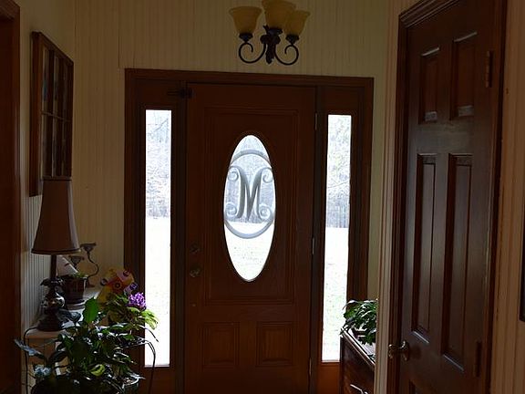 3rd image of 302 Fawn Brook Dr