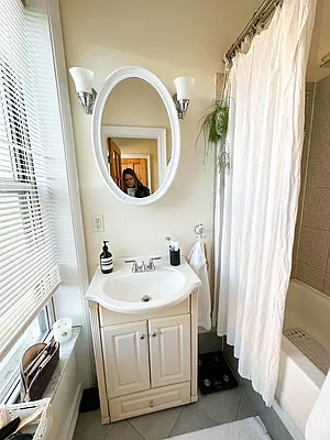 Rented by Ulas Real Estates Inc | media 32