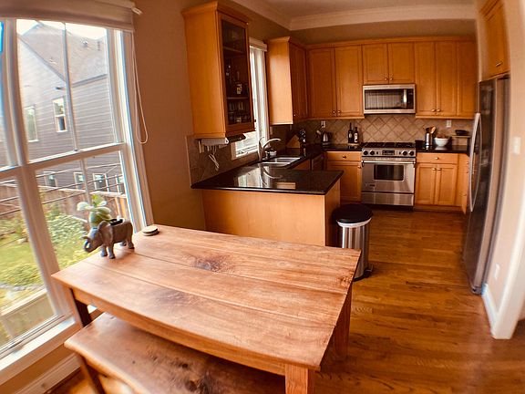4th image of 1921 Greenwich Terrace Dr