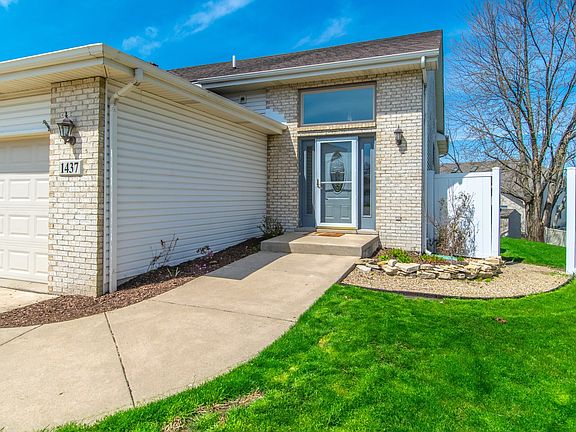 2nd image of 1437 Tiger Lily Ln