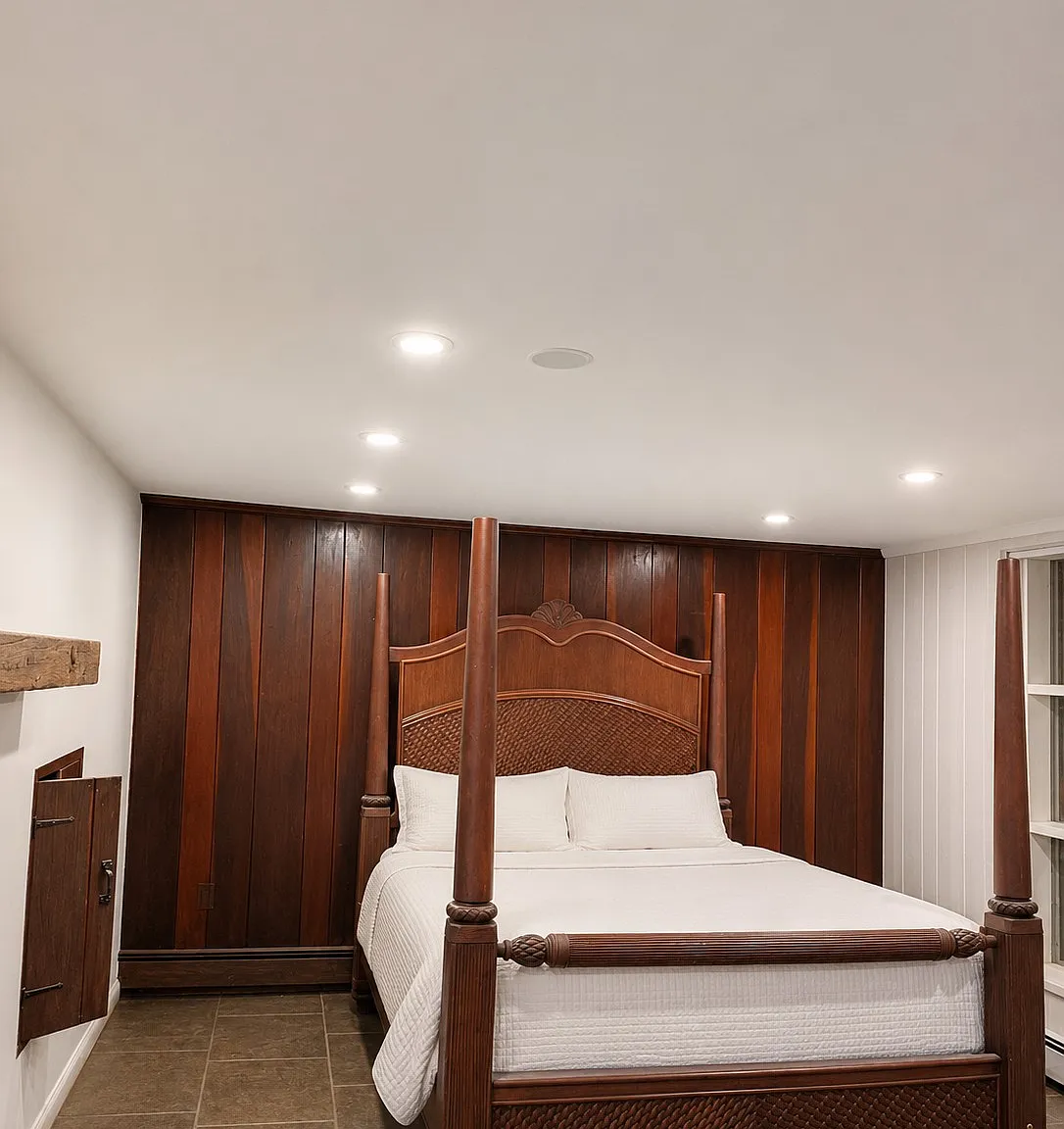 1 bed, 1056 sqft, $2,100 — Photo 4