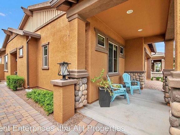 3rd image of 3039 E Austin Dr