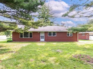 1504 W Delmar Ave, Godfrey, IL 62035