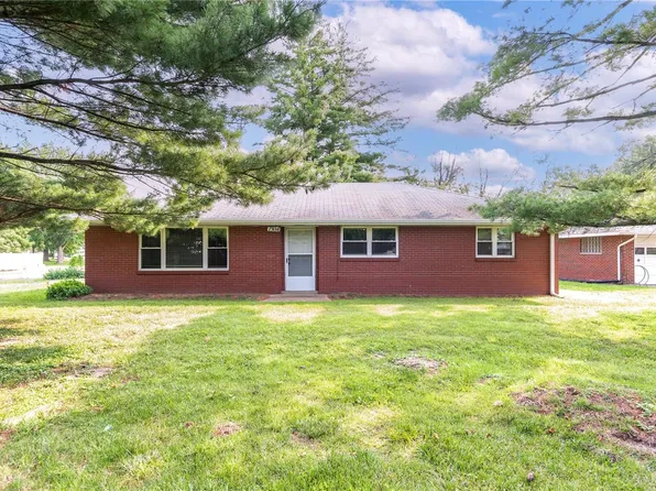 1504 W Delmar Ave, Godfrey, IL 62035