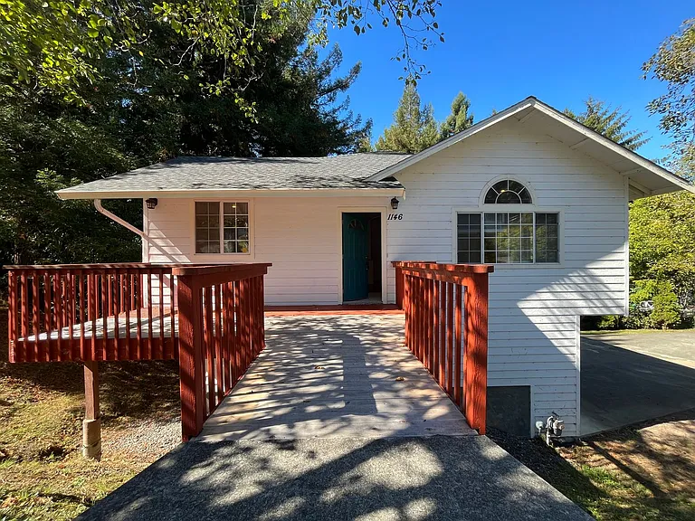 1146 Vista Dr — Photo 19