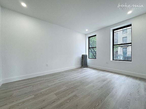 5th image of 815 W 180th St APT 53