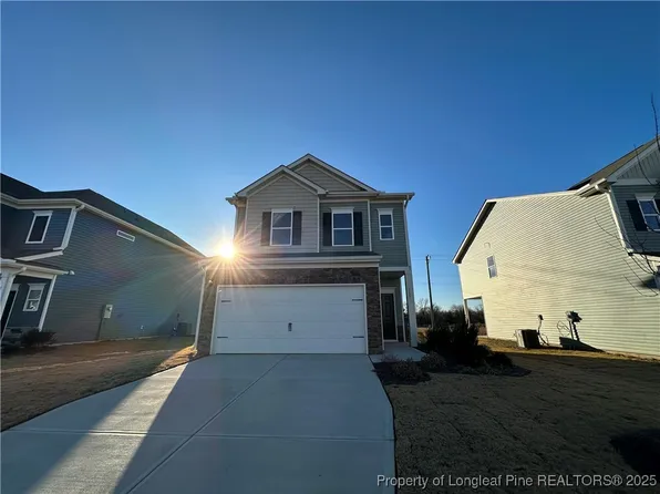 165 Courtside Dr, Dunn, NC 28334