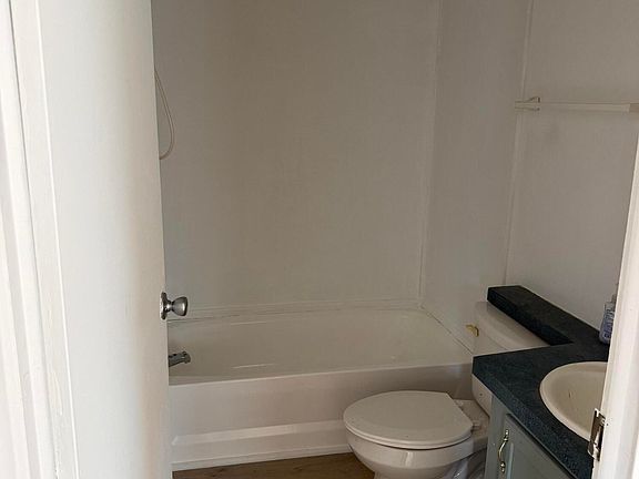 4th image of 1680 SW 85TH Avenue