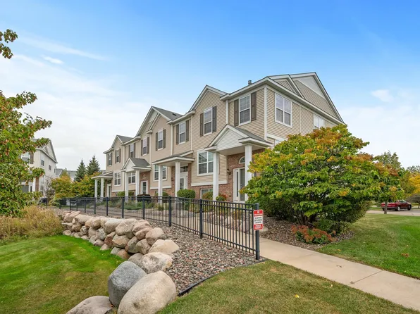 5179 Fairpoint Dr N, Hugo, MN 55038