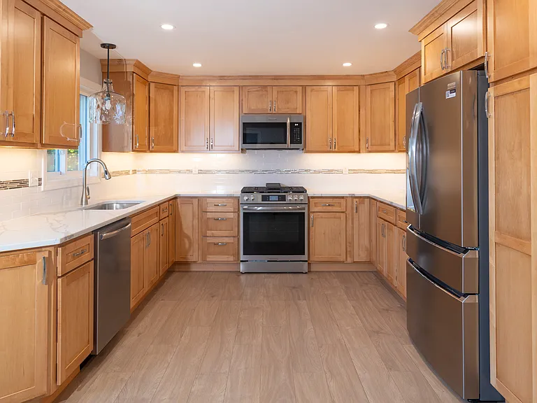 122 Leedham St #122 — Photo 6