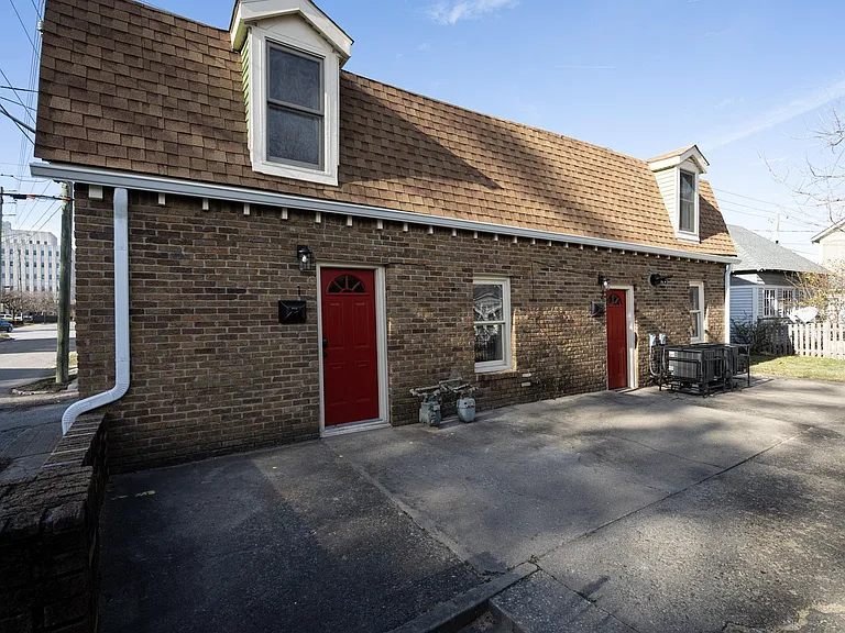1802 N Talbott St #1 — Photo 17