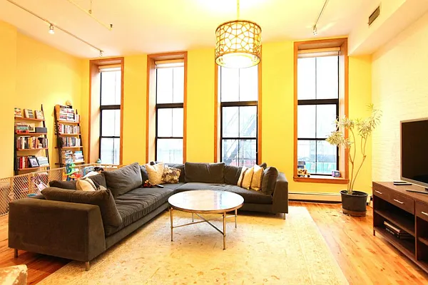 Rented by Level Group | media 12