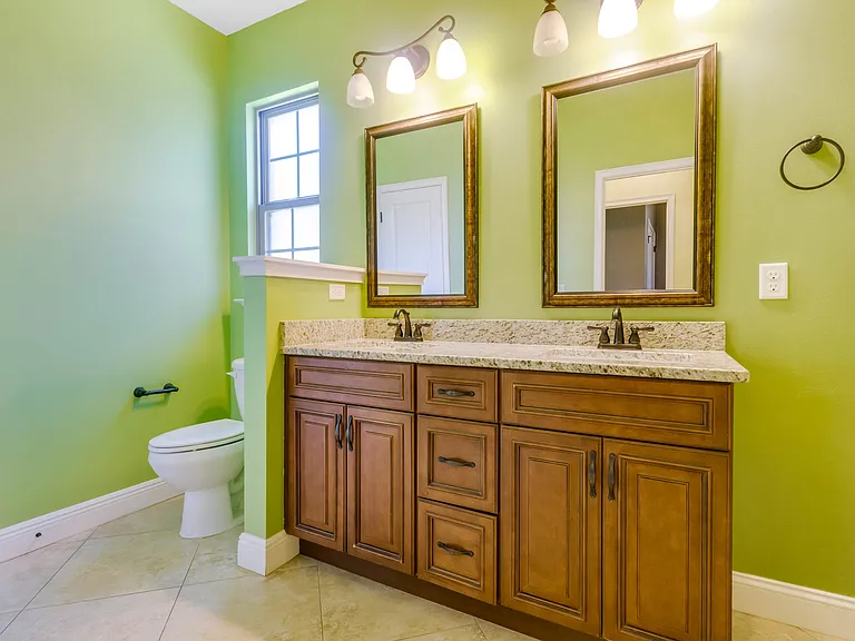 651 Powell Dr NE — Photo 33