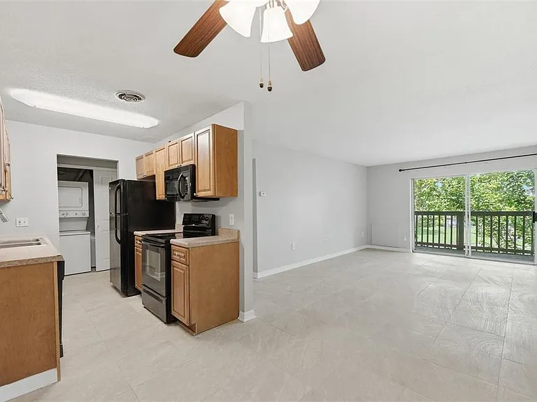 1695 Lee Rd #B204 — Photo 9