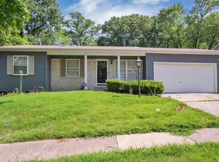 12954 Fox Haven Dr, Florissant, MO 63033