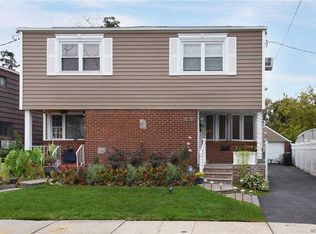 6418 136th St, Flushing, NY 11367