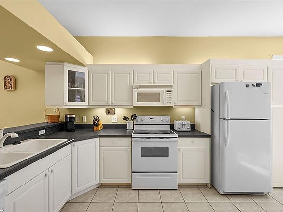 5th image of 6790 Beach Resort DR #2215