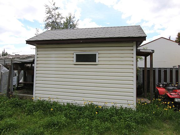 5th image of 256 Spieker Ave