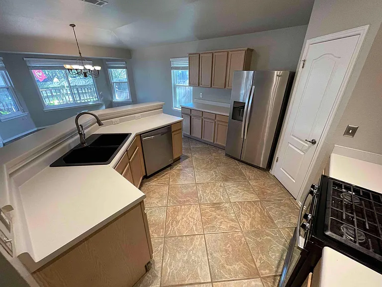 16901 Abyssinian Ln — Photo 26