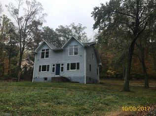 10 Pilot Ave, West Milford, NJ 07480