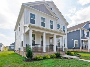 1000 Coubertin Dr SE, Leesburg, VA 20175