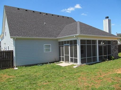 2nd image of 708 Evergreen Ct