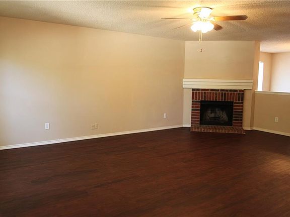 2nd image of 900 Anvil Creek Dr