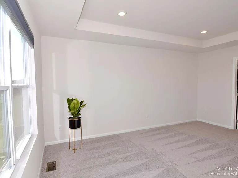 1104 Salt Springs Dr — Photo 23