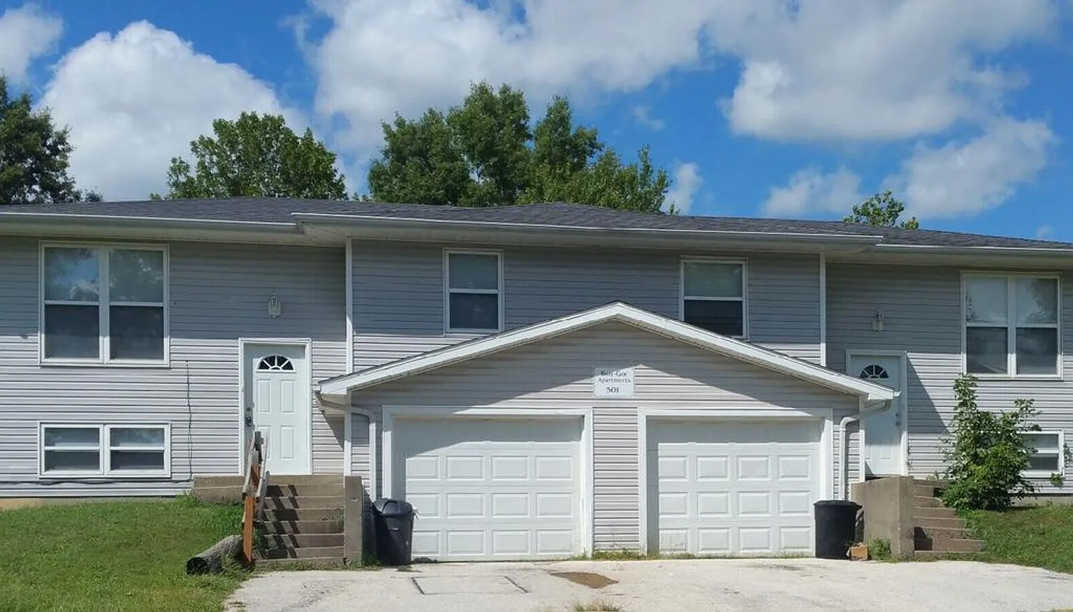 501 W Mauller Rd — Photo 1