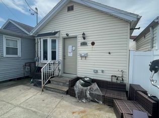8 Church St, Howard Beach, NY