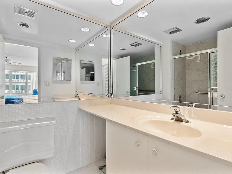 4010 Galt Ocean Dr #802 — Photo 11