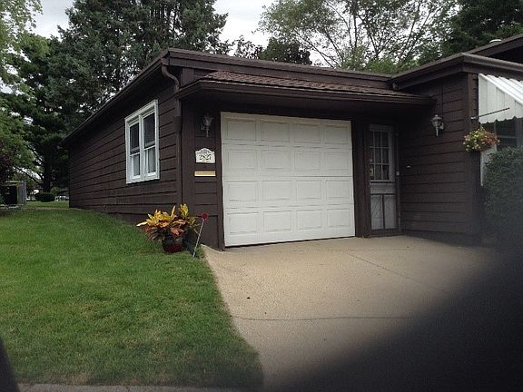 2nd image of 2827 Fir Ln